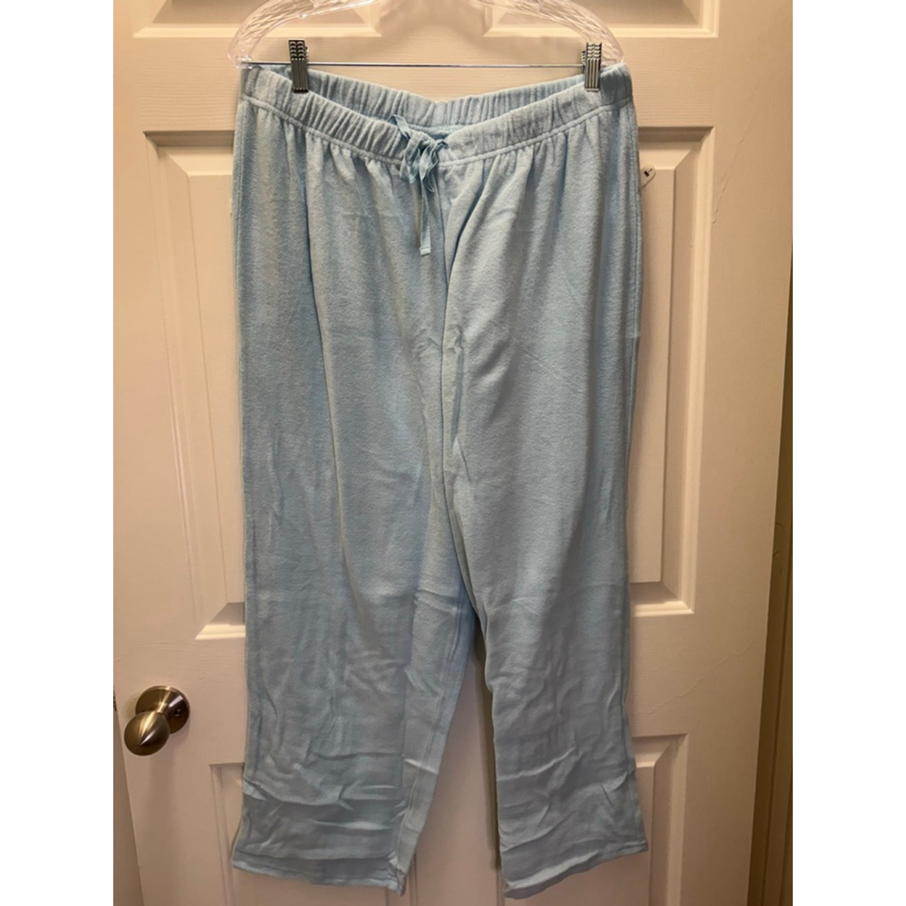 Women’s Hanes Pajama pants (2) size XL. Blue & Snowflake